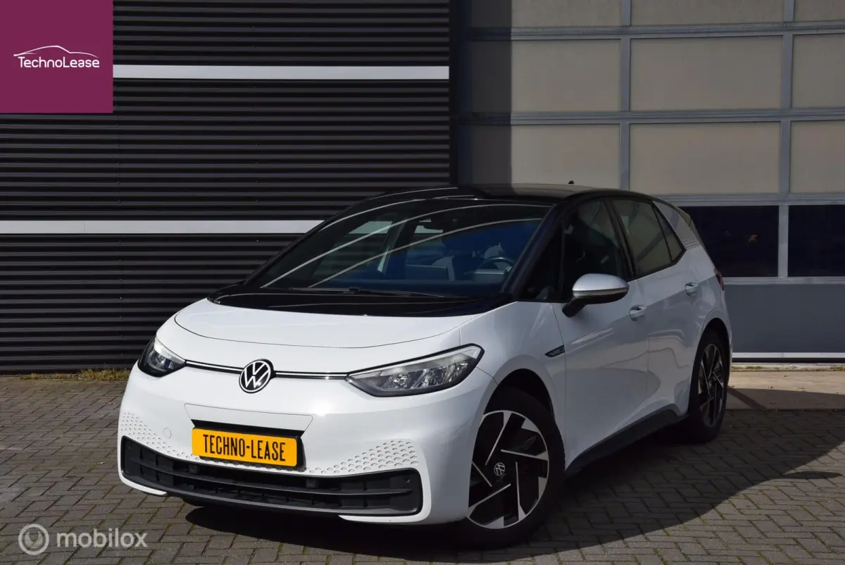 First 58 kWh Adaptive Cruise Carplay Stoel/stuurverwarming