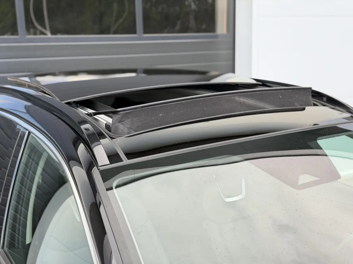1.6 T-GDI PHEV Premium Sky SOH 100% | Panodak