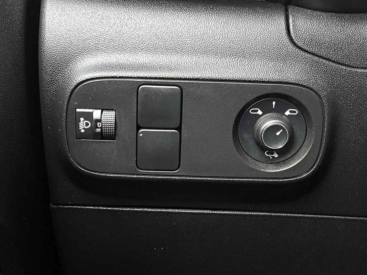 1.2 110pk Shine Automaat | Navigatie | Climate Control | Cruise Control | Parkeersensoren | 17"LMV | LED | Apple Carplay/Android Auto |