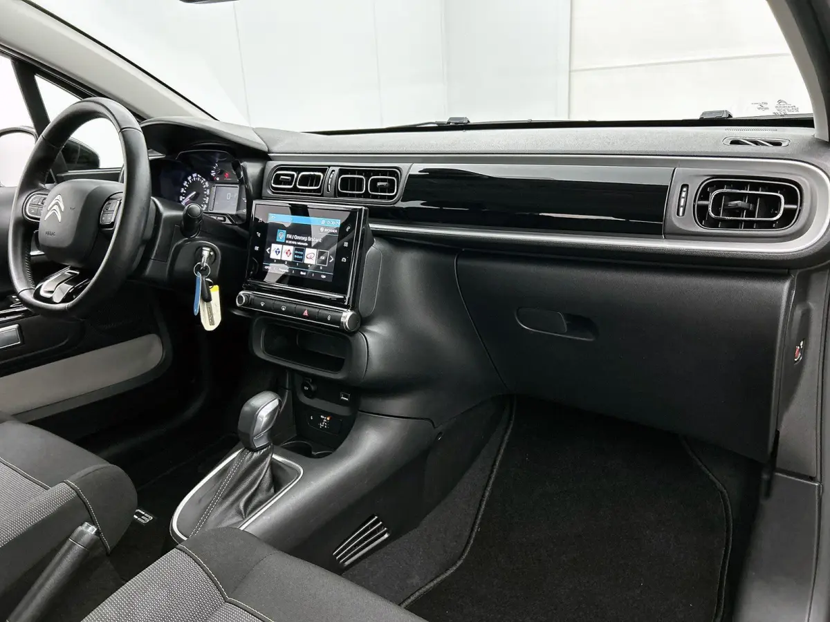 1.2 110pk Shine Automaat | Navigatie | Climate Control | Cruise Control | Parkeersensoren | 17"LMV | LED | Apple Carplay/Android Auto |