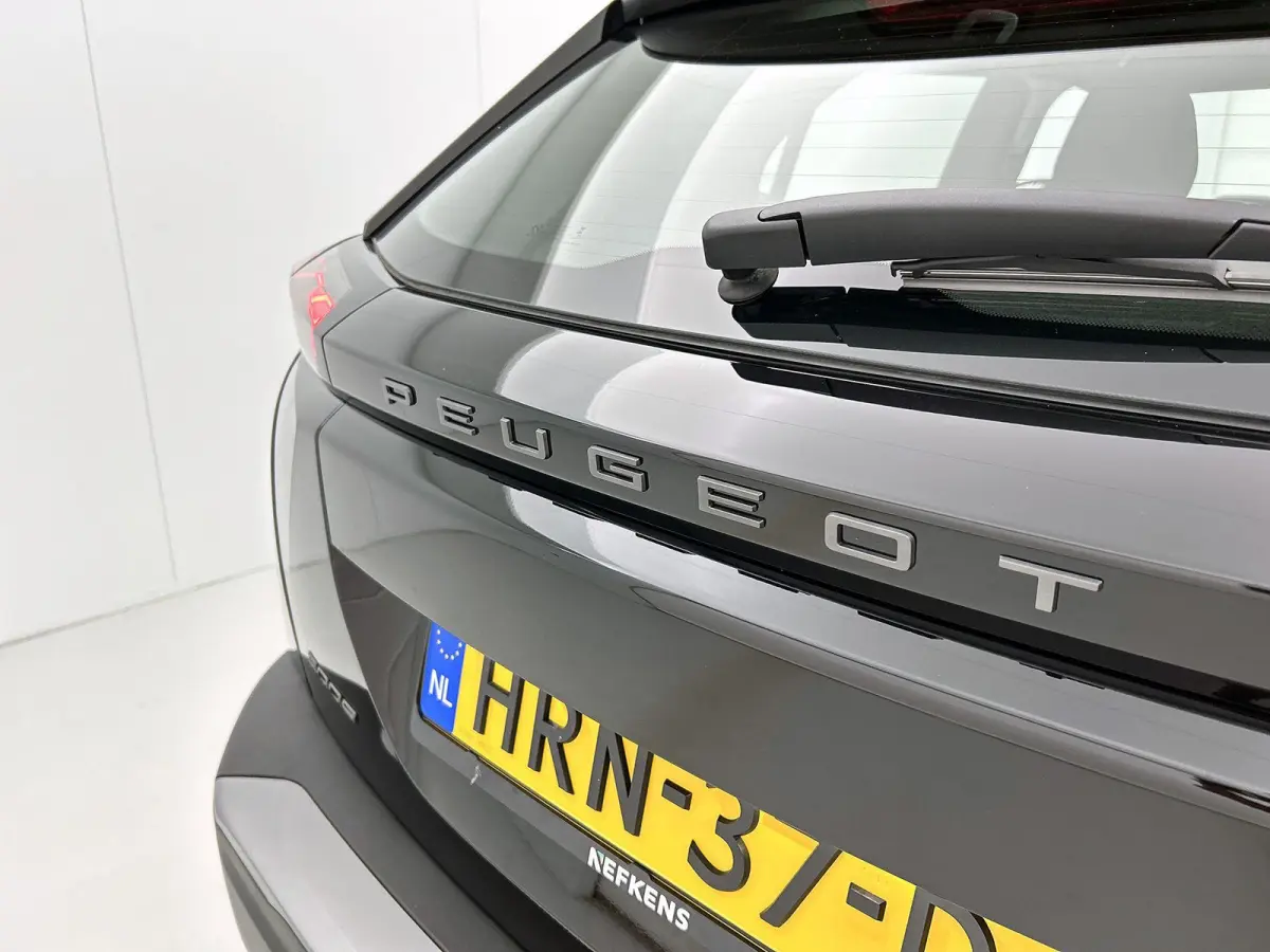 1.2 PureTech Style 100pk | Navigatie | Airco | Cruise Control |  Parkeersensoren | Apple Carplay/Android Auto |