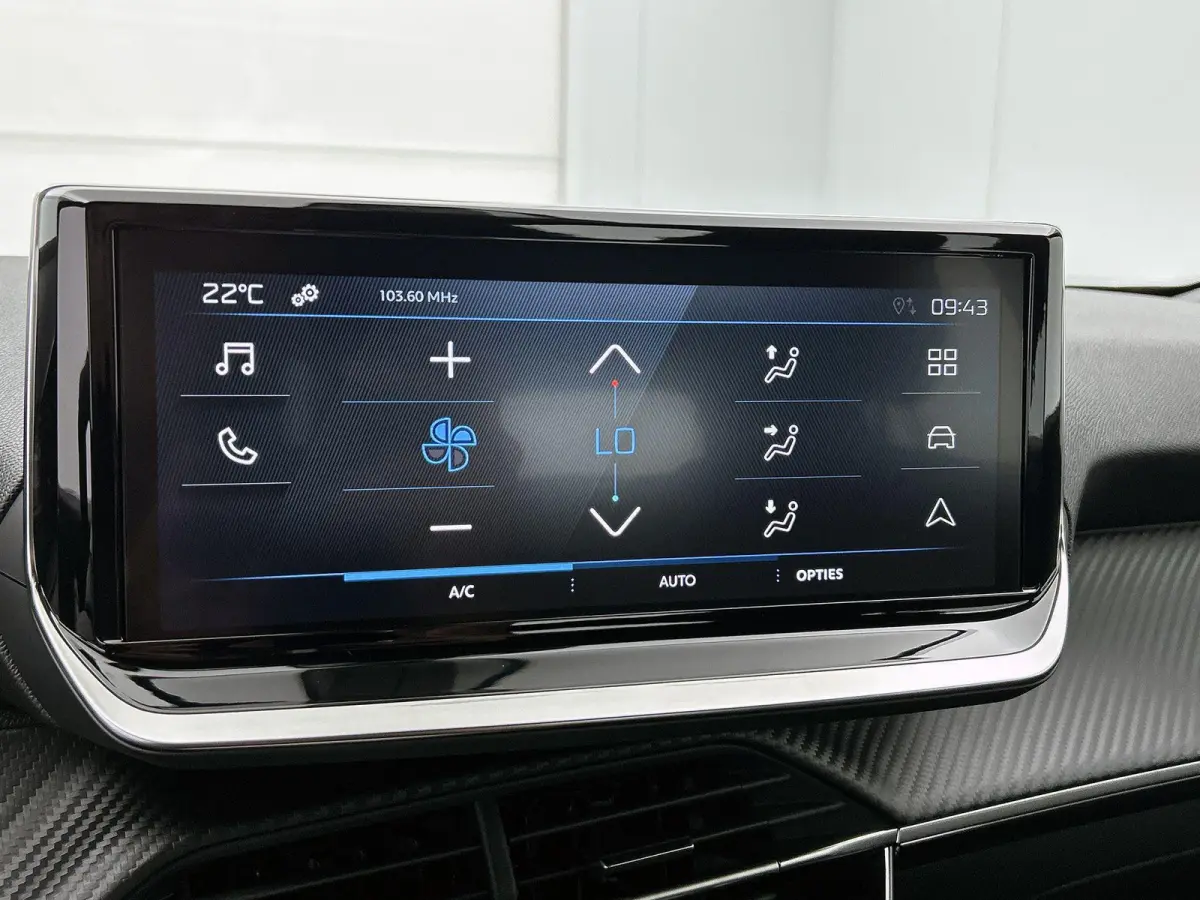 1.2 PureTech Style 100pk | Navigatie | Airco | Cruise Control |  Parkeersensoren | Apple Carplay/Android Auto |