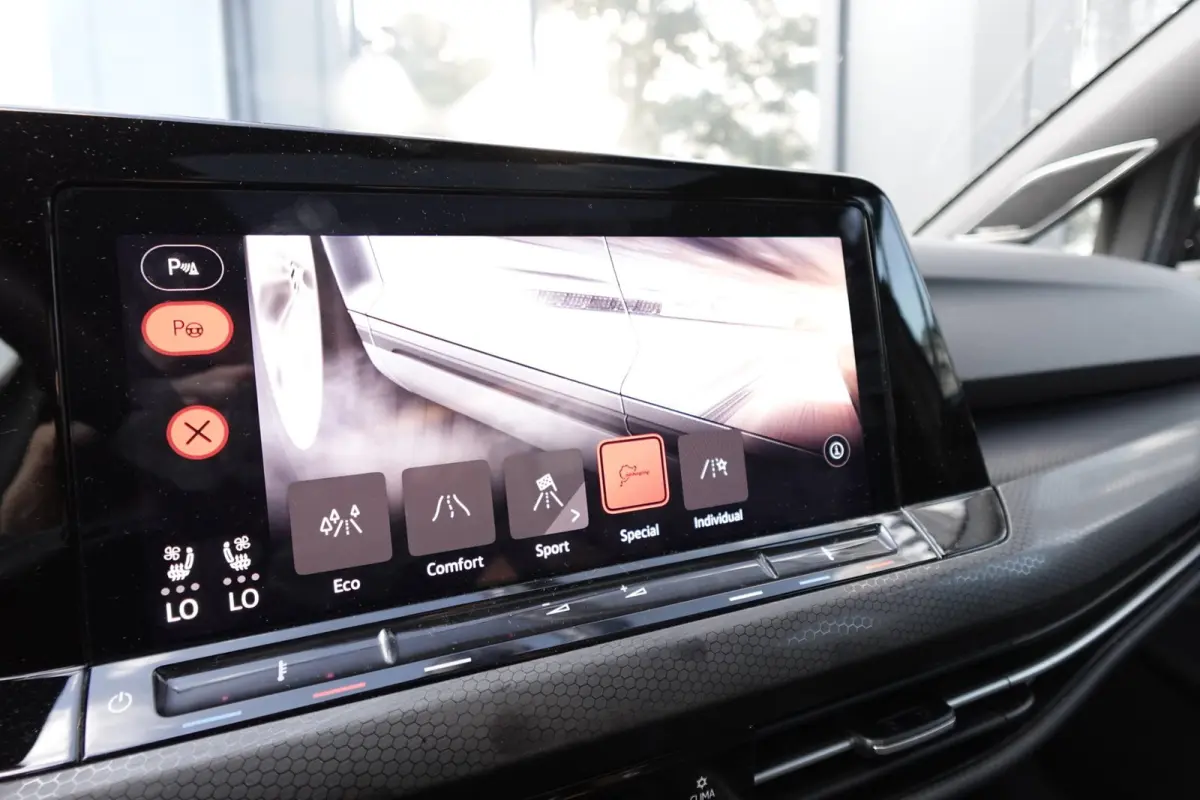 2.0 TSI GTI PANO KEYLESS ACC VOL