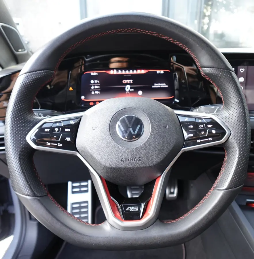 2.0 TSI GTI PANO KEYLESS ACC VOL