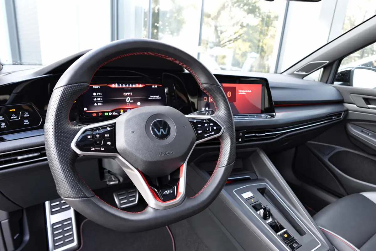 2.0 TSI GTI PANO KEYLESS ACC VOL