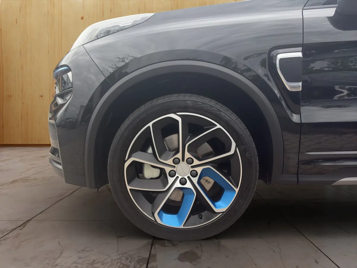 1.5 | BLIS | 360 Camera | Panoramadak | Keyless Start / Entry | Voorstoelen Verwarmd |