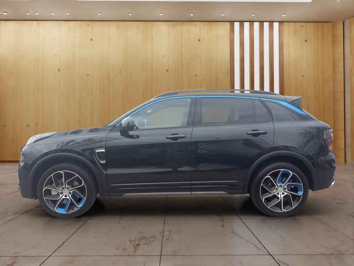 1.5 | BLIS | 360 Camera | Panoramadak | Keyless Start / Entry | Voorstoelen Verwarmd |