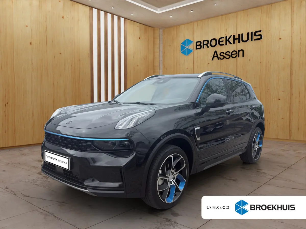 1.5 | BLIS | 360 Camera | Panoramadak | Keyless Start / Entry | Voorstoelen Verwarmd |