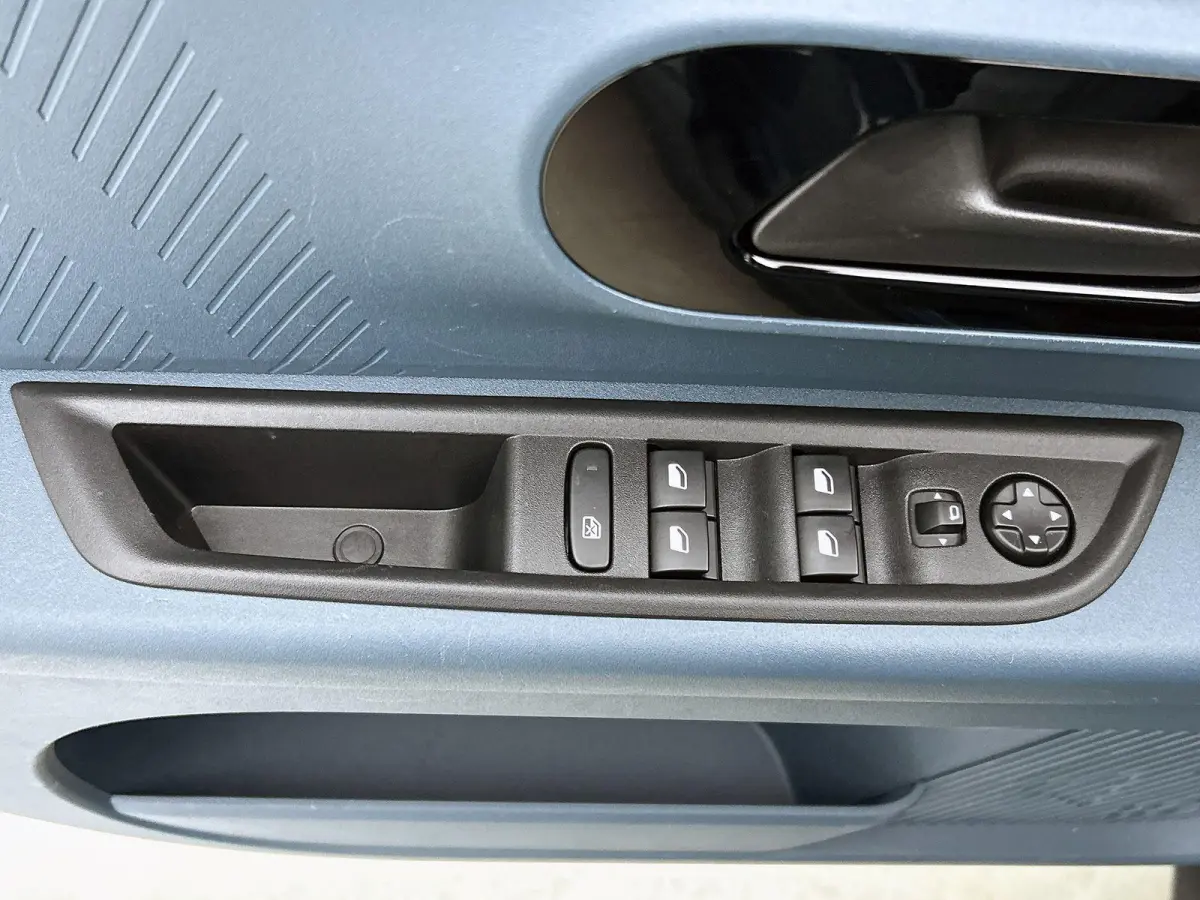 113pk RED 44 kWh Automaat | Airco | AppleCarPlay/Android | Cruise control | Parkeersensoren | LED |