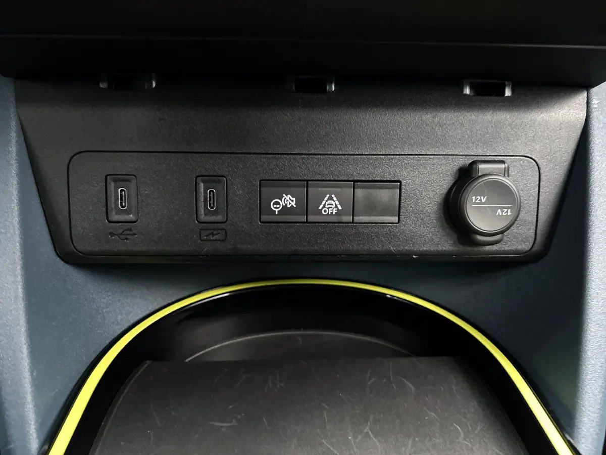 113pk RED 44 kWh Automaat | Airco | AppleCarPlay/Android | Cruise control | Parkeersensoren | LED |
