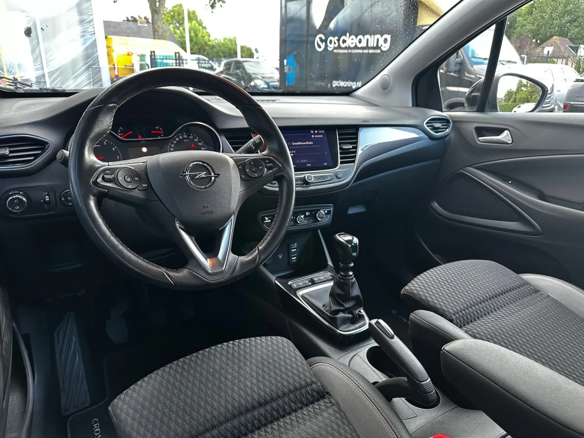 1.2 Turbo 130 PK Innovation+ | TREKHAAK AFNB.| HEAD UP DISPLAY| AGR COMFORTSTOELEN| STUUR, STOEL EN VOORRUITVERWARMING| DODEHOEK DETECTIE| DRAADLOZE TELEFOONLADER| FULL LED| CAMERA + PARKEER
