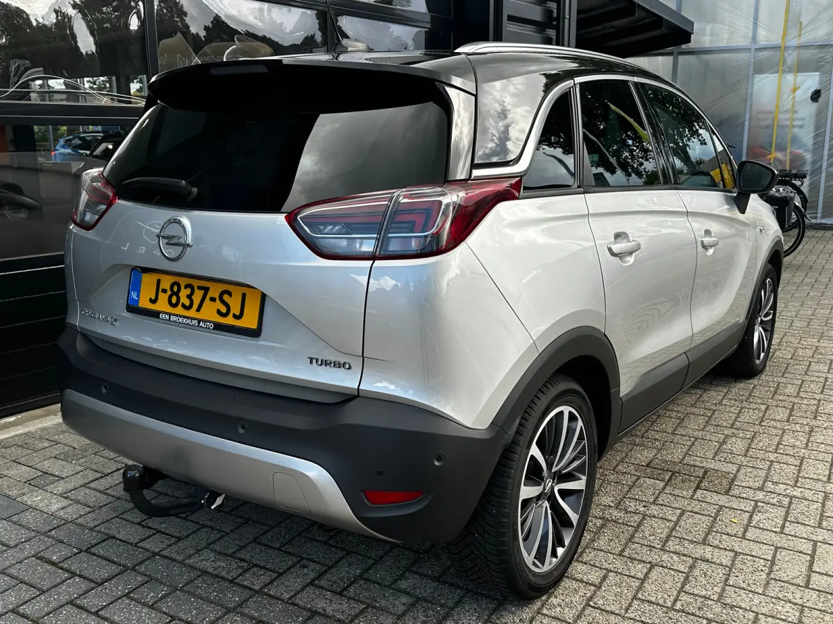 1.2 Turbo 130 PK Innovation+ | TREKHAAK AFNB.| HEAD UP DISPLAY| AGR COMFORTSTOELEN| STUUR, STOEL EN VOORRUITVERWARMING| DODEHOEK DETECTIE| DRAADLOZE TELEFOONLADER| FULL LED| CAMERA + PARKEER