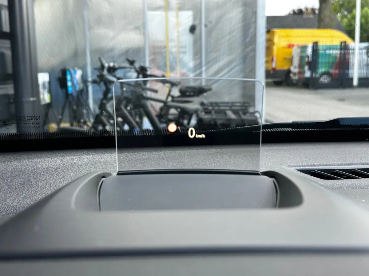 1.2 Turbo 130 PK Innovation+ | TREKHAAK AFNB.| HEAD UP DISPLAY| AGR COMFORTSTOELEN| STUUR, STOEL EN VOORRUITVERWARMING| DODEHOEK DETECTIE| DRAADLOZE TELEFOONLADER| FULL LED| CAMERA + PARKEER