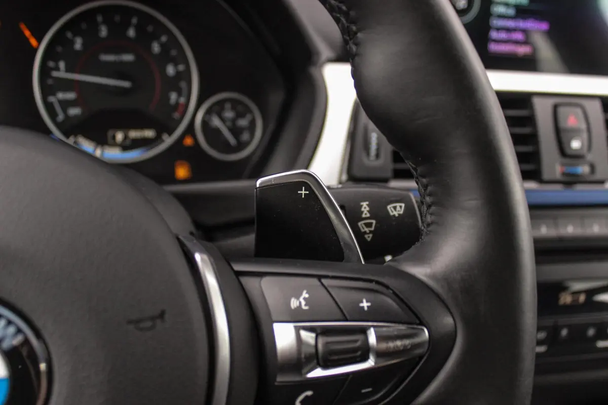 328i xDrive M Sport | Driving Assistant | Panoramadak | Active cruise control | Dodehoek detectie | Head-up | HiFi audio | Camera | Xenon adaptief | Trekhaak