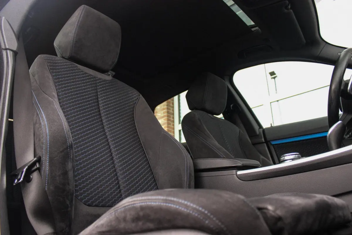 328i xDrive M Sport | Driving Assistant | Panoramadak | Active cruise control | Dodehoek detectie | Head-up | HiFi audio | Camera | Xenon adaptief | Trekhaak
