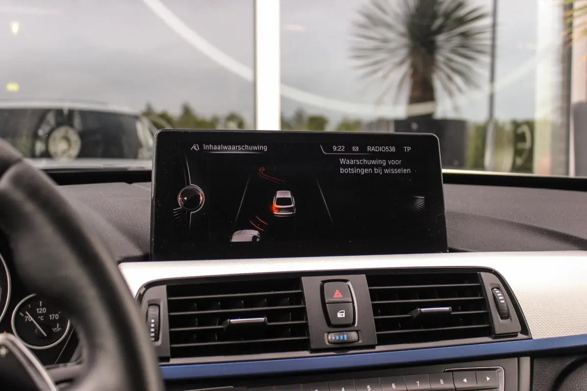 328i xDrive M Sport | Driving Assistant | Panoramadak | Active cruise control | Dodehoek detectie | Head-up | HiFi audio | Camera | Xenon adaptief | Trekhaak