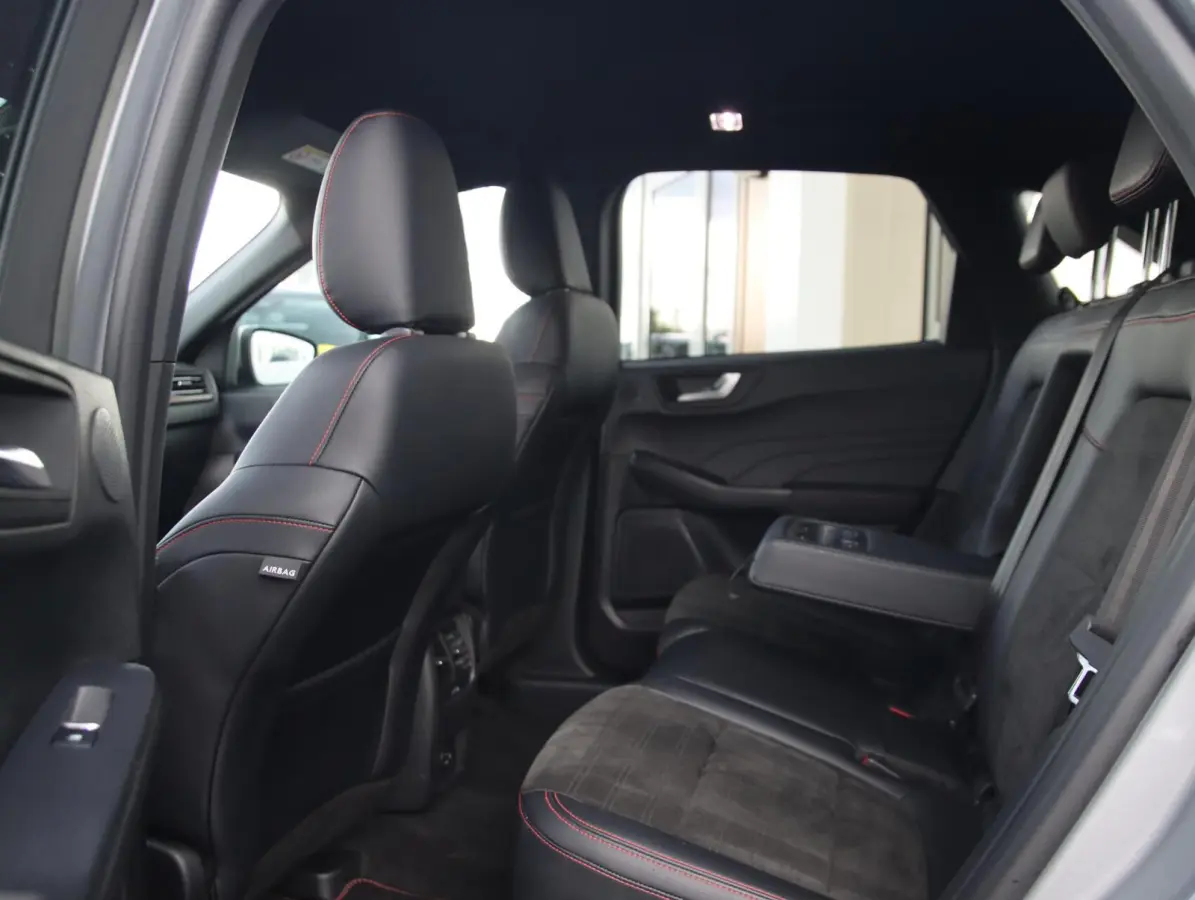 2.5 PHEV ST-Line X | 19inch velgen | SOH 88%
