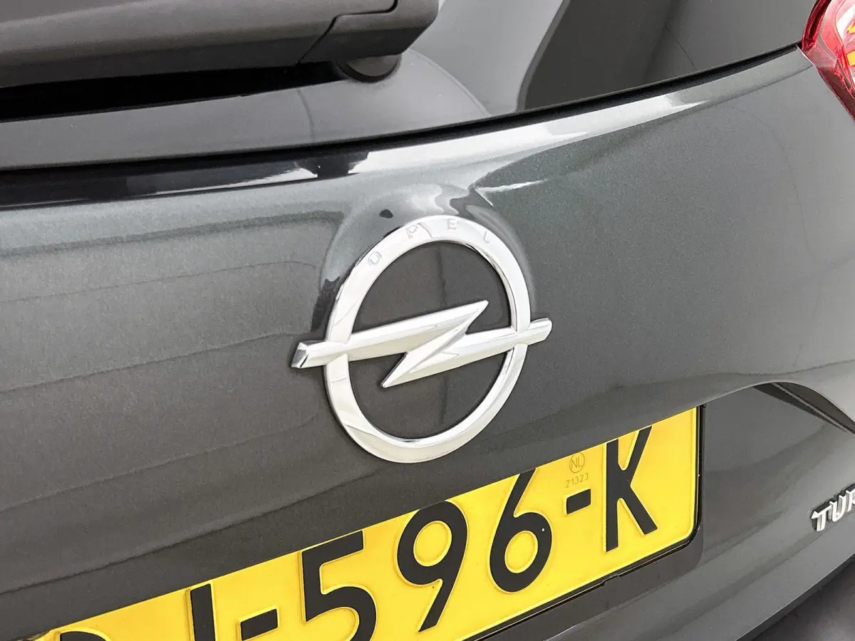 1.2 110pk Innovation Automaat | Trekhaak | Winter-Pakket | Glazendak | Camera | 17"LMV | LED | Dodehoekdetectie | Apple Carplay/Android Auto |