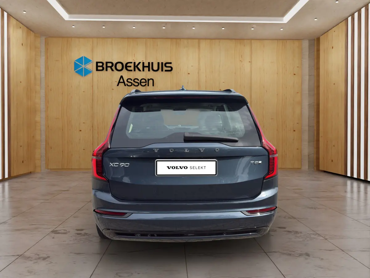 2.0 T8 Plug-in hybrid AWD Ultra Dark | Luchtvering | Stoel + Stuur Verwarming | Harman Kardon | Panoramadak | Trekhaak | Memory Stoelen |