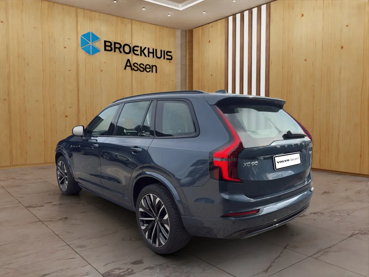 2.0 T8 Plug-in hybrid AWD Ultra Dark | Luchtvering | Stoel + Stuur Verwarming | Harman Kardon | Panoramadak | Trekhaak | Memory Stoelen |