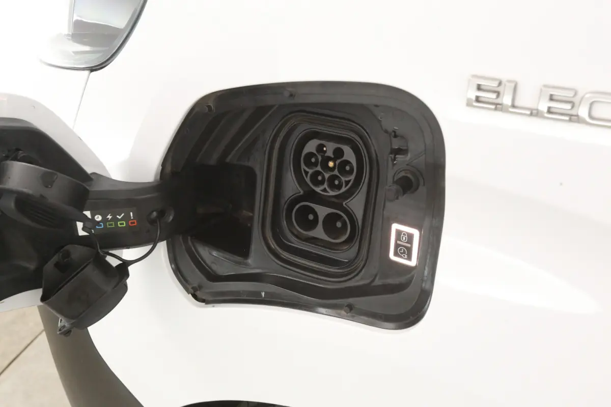 Worker L2H1 50 kWh | Snelladen | SOH 99% | Airco | Cruise | Carplay | 3 Zits | Parkeersens.
