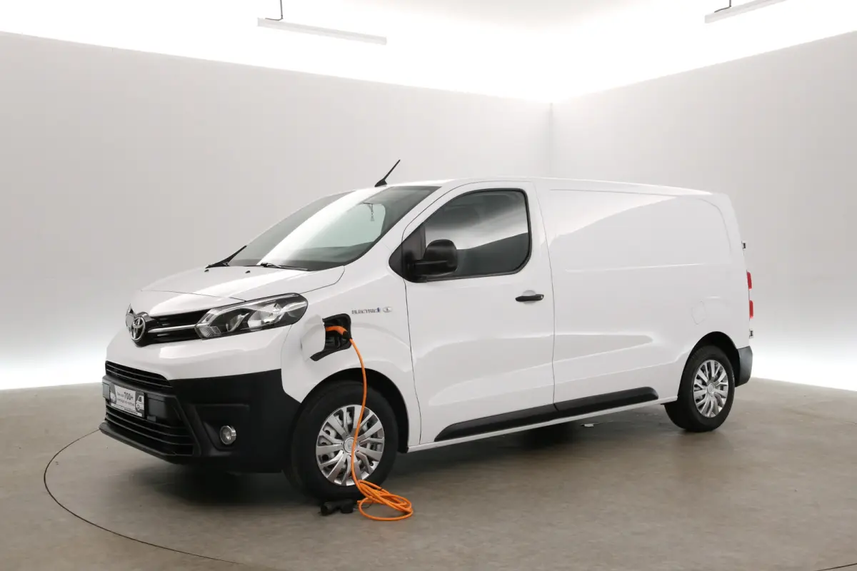 Worker L2H1 50 kWh | Snelladen | SOH 99% | Airco | Cruise | Carplay | 3 Zits | Parkeersens.