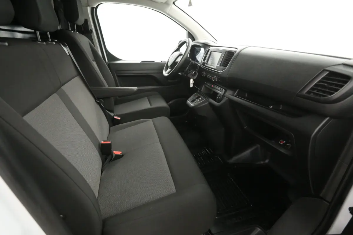 Worker L2H1 50 kWh | Snelladen | SOH 99% | Airco | Cruise | Carplay | 3 Zits | Parkeersens.
