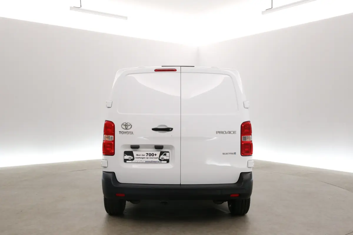 Worker L2H1 50 kWh | Snelladen | SOH 99% | Airco | Cruise | Carplay | 3 Zits | Parkeersens.