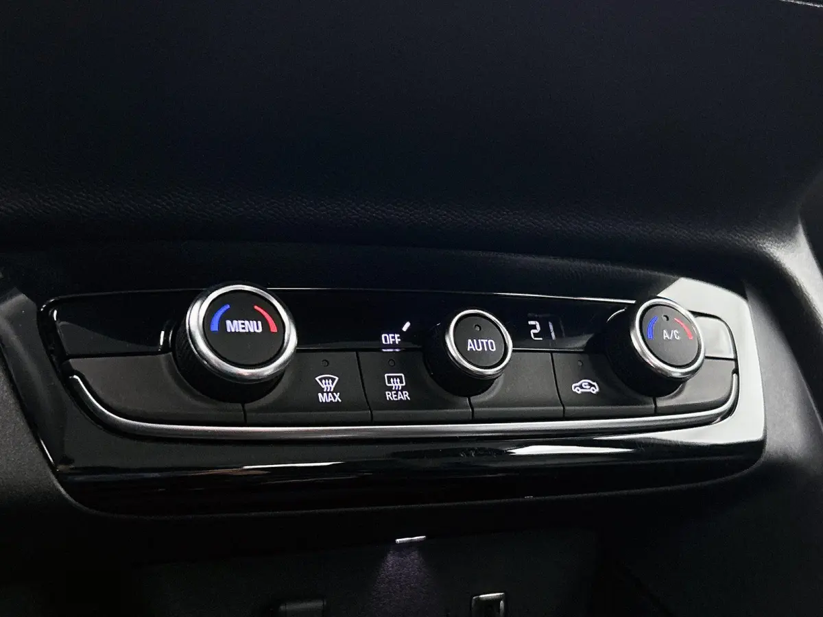 136pk 50 kWh Automaat | 1ste Eigenaar | ACCU 98% | Apple Carplay/Android Auto | Climate Control | Parkeersensoren | 16"LNV | LED |