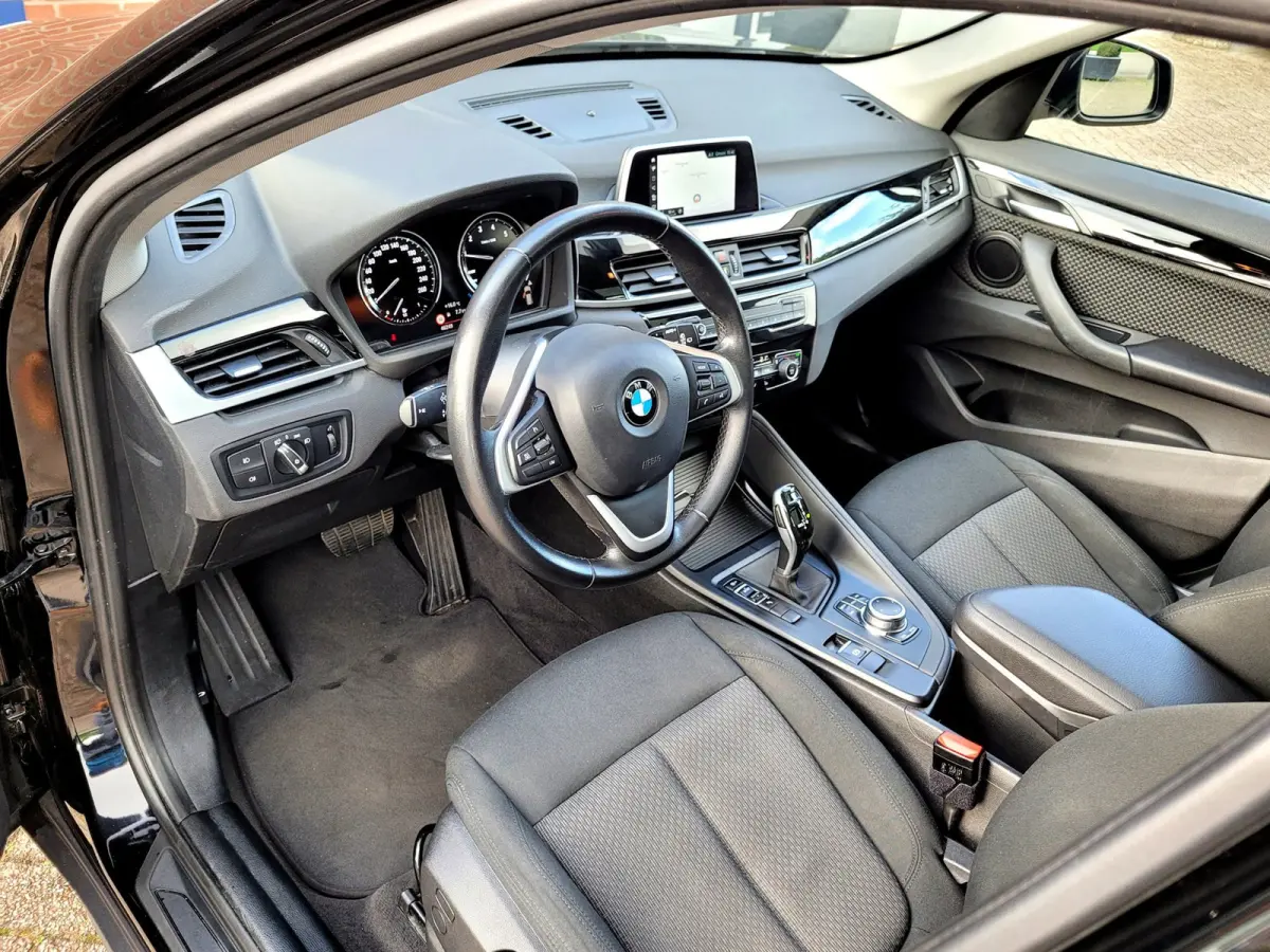SDrive18i Panorama, Camera, All-season (Pirelli), M-grille, 18"