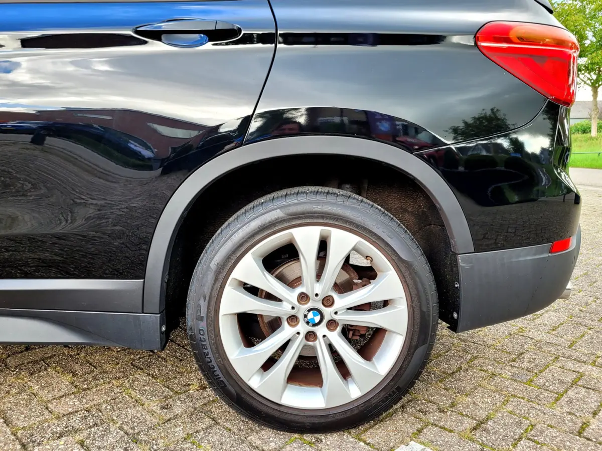 SDrive18i Panorama, Camera, All-season (Pirelli), M-grille, 18"