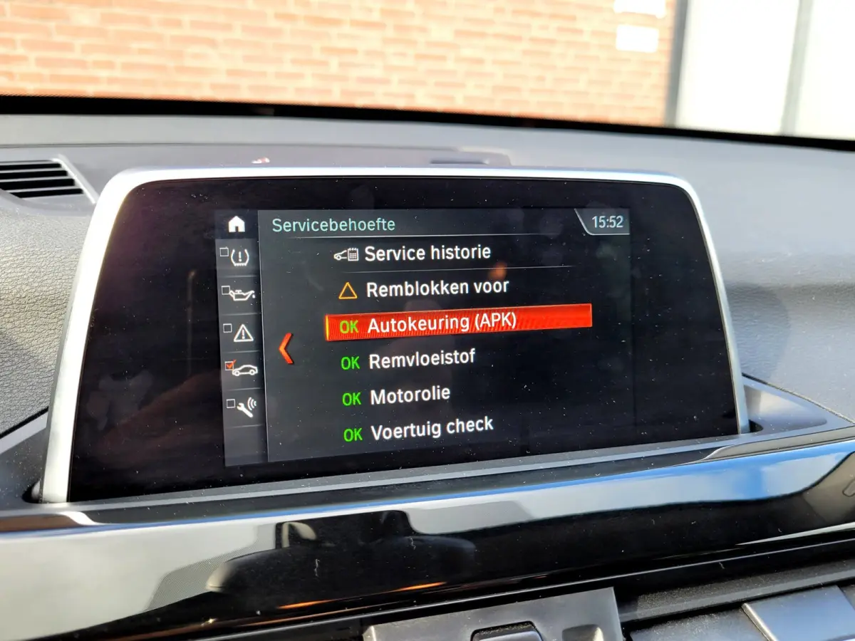 SDrive18i Panorama, Camera, All-season (Pirelli), M-grille, 18"