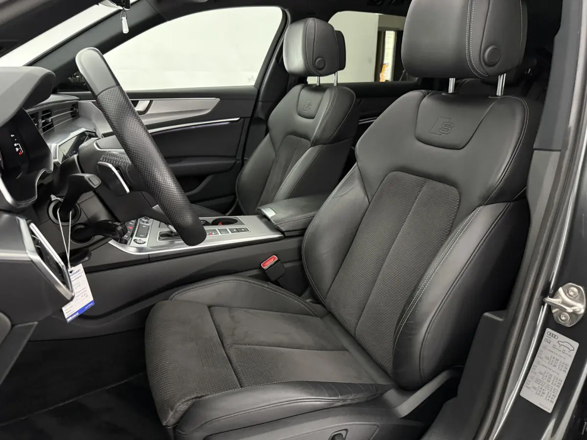 C8 55 TFSI e Quattro S-Line Competition | Pano | Sfeer | Memory | Virtual | 360° | Carplay | Cruise | Trekhaak