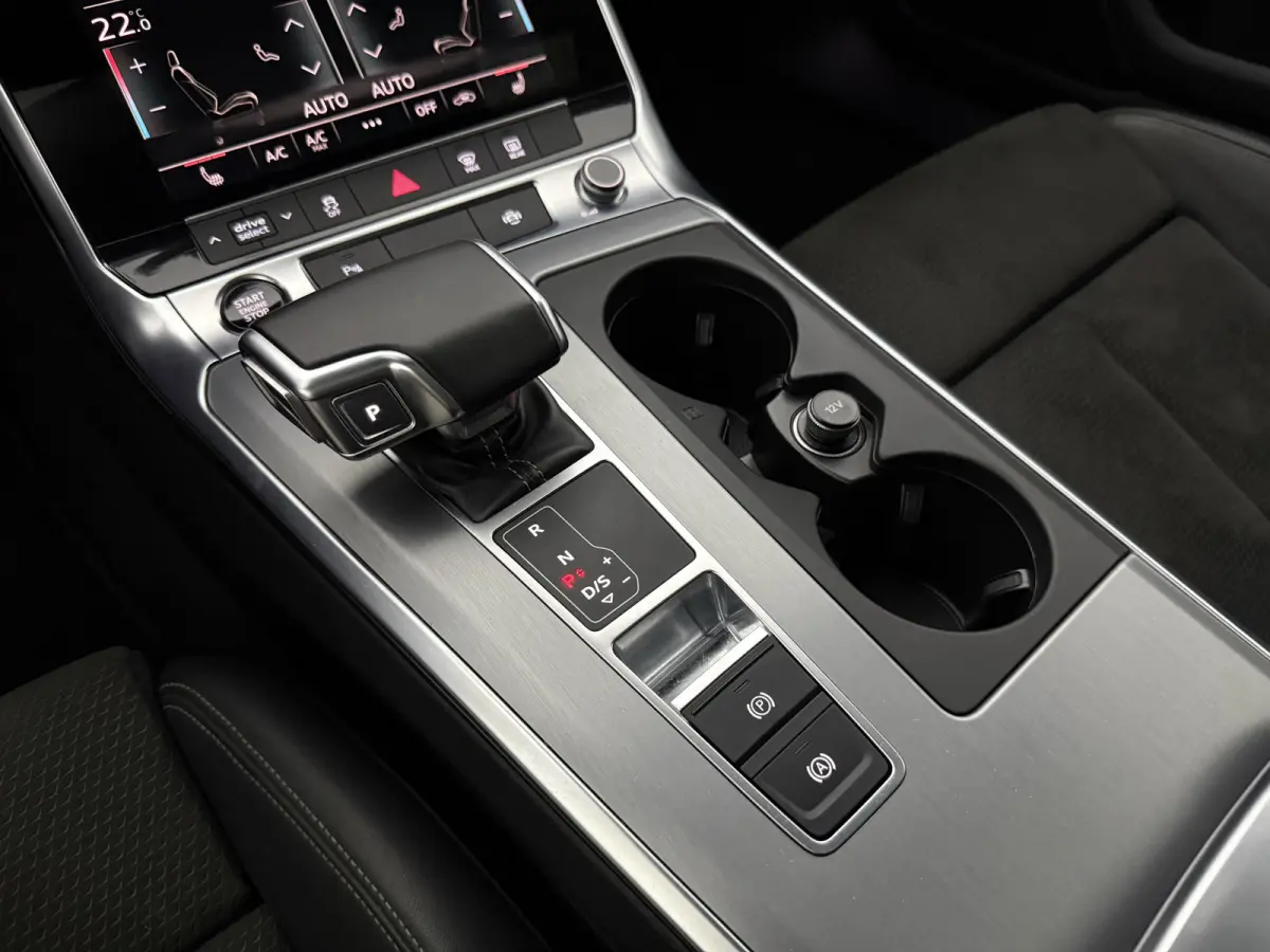 C8 55 TFSI e Quattro S-Line Competition | Pano | Sfeer | Memory | Virtual | 360° | Carplay | Cruise | Trekhaak