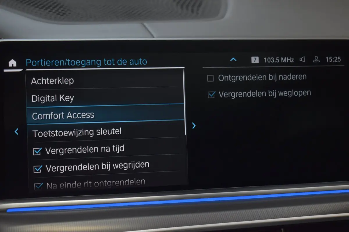 45e M-Sport xDrive 394pk | AKRAPOVIC | M-STOELEN | SKY LOUNGE