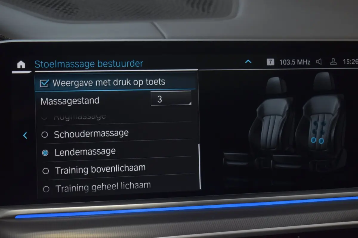 45e M-Sport xDrive 394pk | AKRAPOVIC | M-STOELEN | SKY LOUNGE