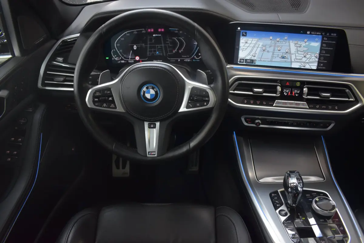 45e M-Sport xDrive 394pk | AKRAPOVIC | M-STOELEN | SKY LOUNGE