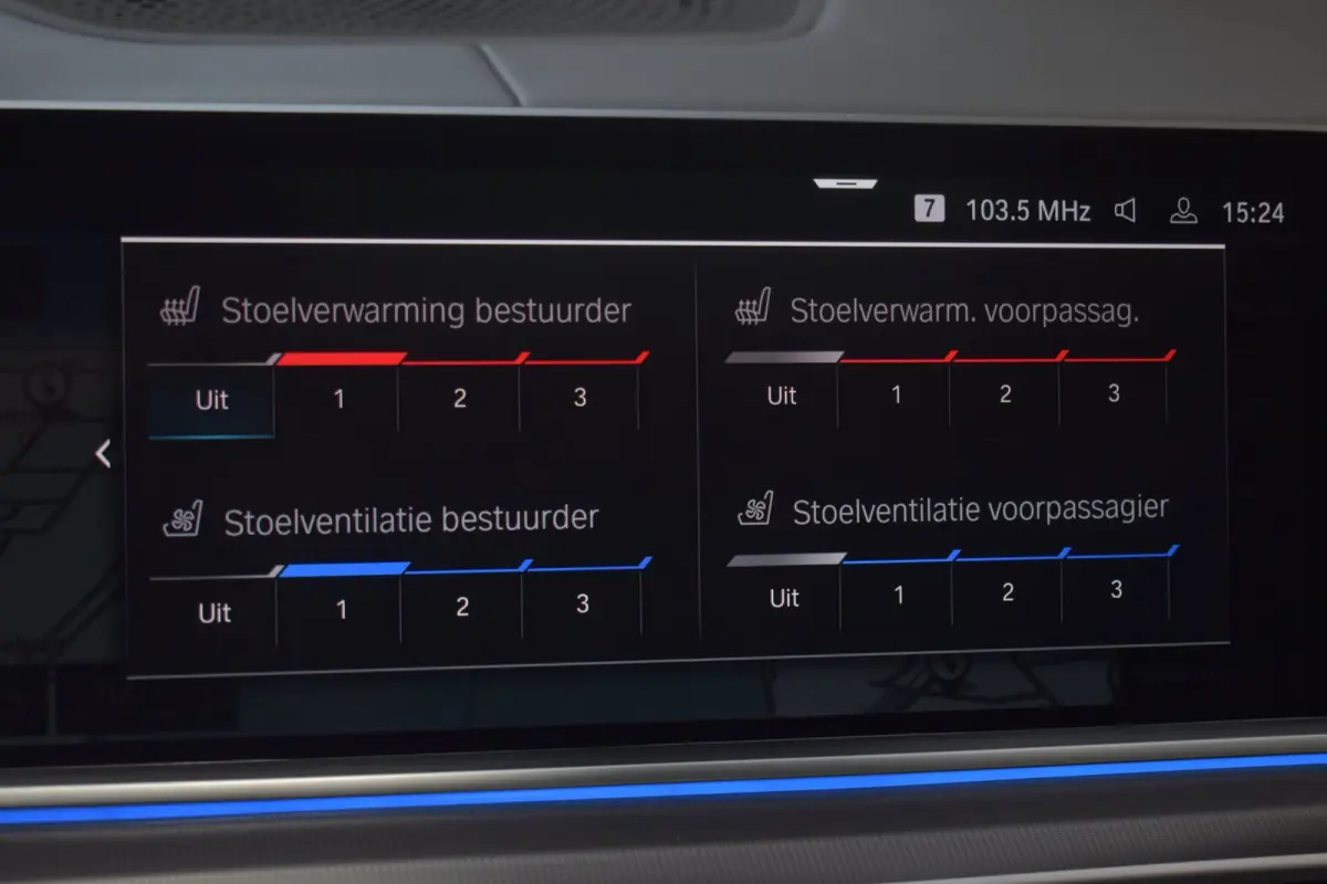 45e M-Sport xDrive 394pk | AKRAPOVIC | M-STOELEN | SKY LOUNGE