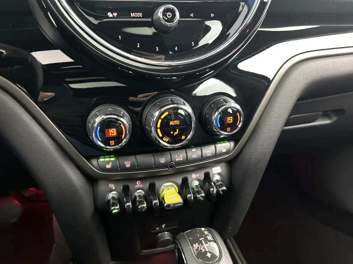 1.5 Cooper ALL4 Black ED/head up/Panopdak/Stoelv/Carplay