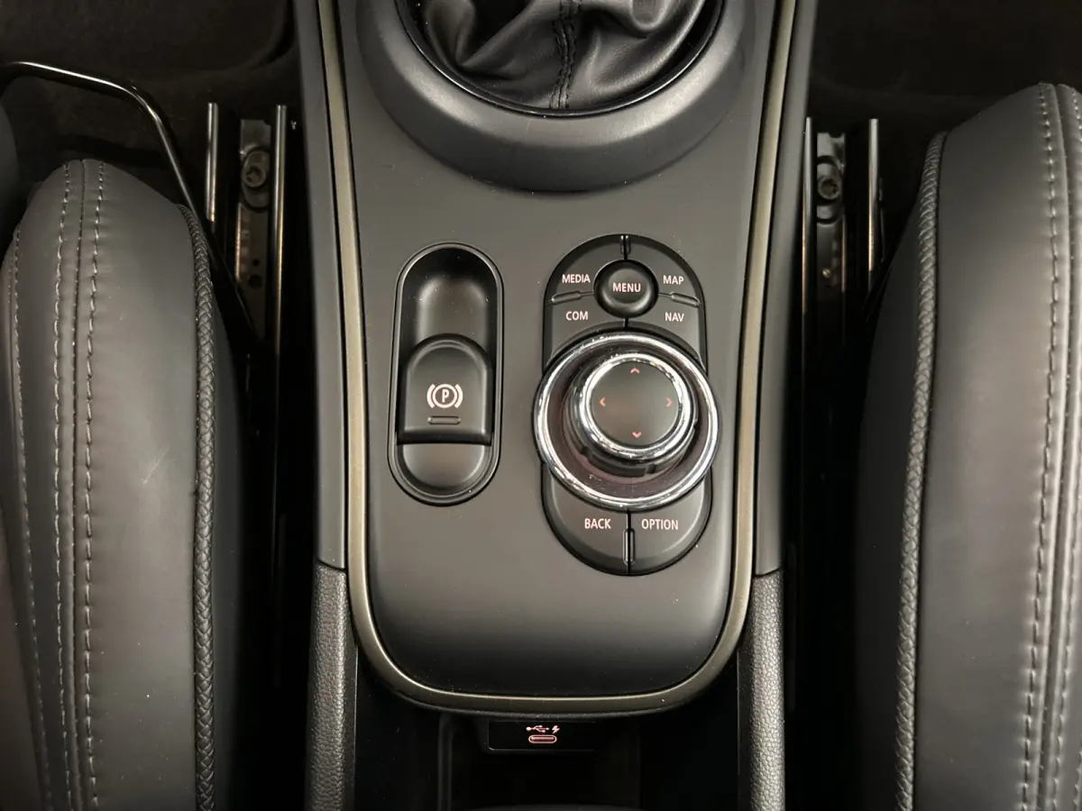 1.5 Cooper ALL4 Black ED/head up/Panopdak/Stoelv/Carplay