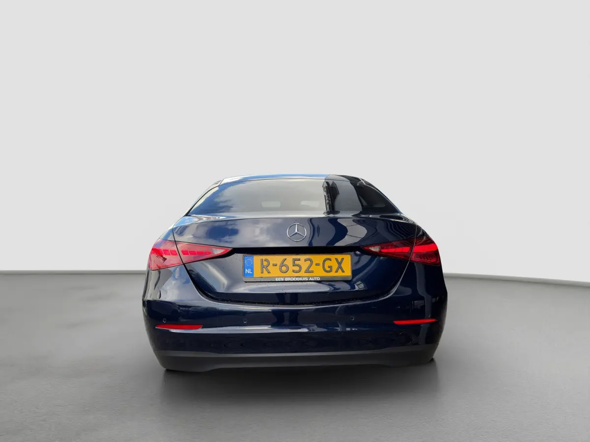 180 Business Line | Camera | Carplay | Adaptive cruise controle | Dodehoek detectie | Full LED | Stoelverwarming | Digitaal cockpit | Navigatie | 1e eigenaar