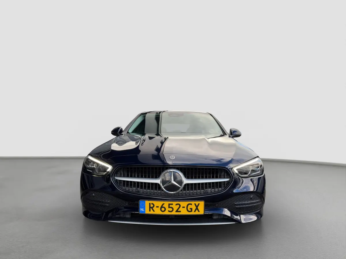 180 Business Line | Camera | Carplay | Adaptive cruise controle | Dodehoek detectie | Full LED | Stoelverwarming | Digitaal cockpit | Navigatie | 1e eigenaar