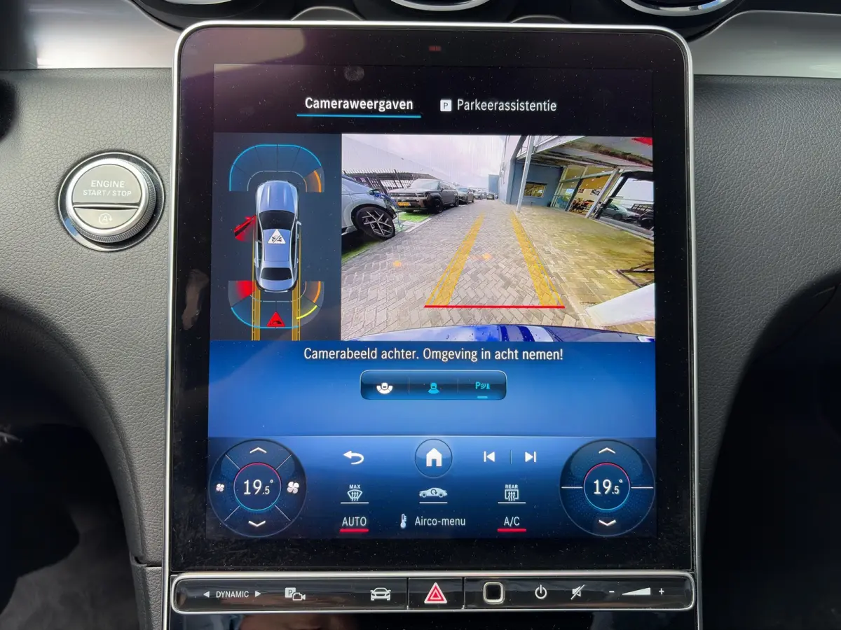 180 Business Line | Camera | Carplay | Adaptive cruise controle | Dodehoek detectie | Full LED | Stoelverwarming | Digitaal cockpit | Navigatie | 1e eigenaar