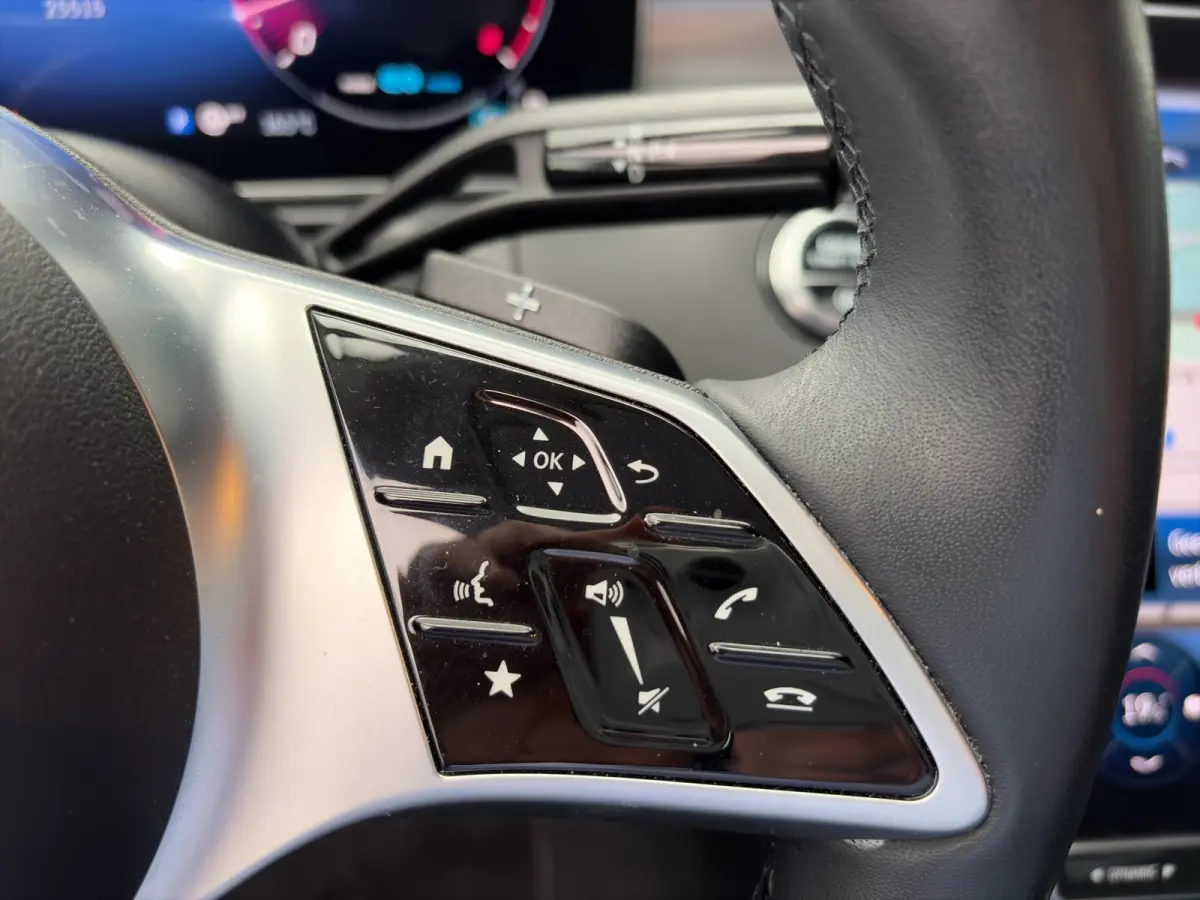 180 Business Line | Camera | Carplay | Adaptive cruise controle | Dodehoek detectie | Full LED | Stoelverwarming | Digitaal cockpit | Navigatie | 1e eigenaar