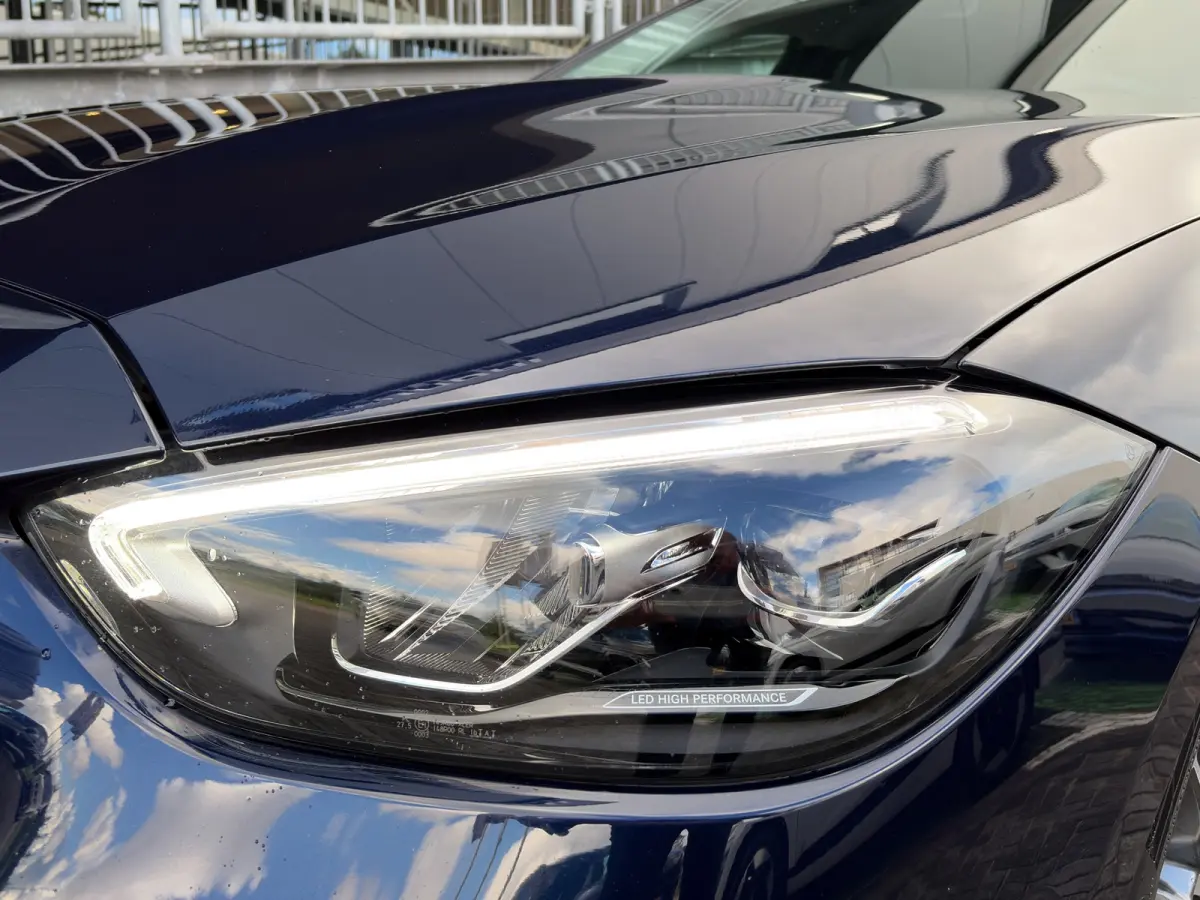 180 Business Line | Camera | Carplay | Adaptive cruise controle | Dodehoek detectie | Full LED | Stoelverwarming | Digitaal cockpit | Navigatie | 1e eigenaar