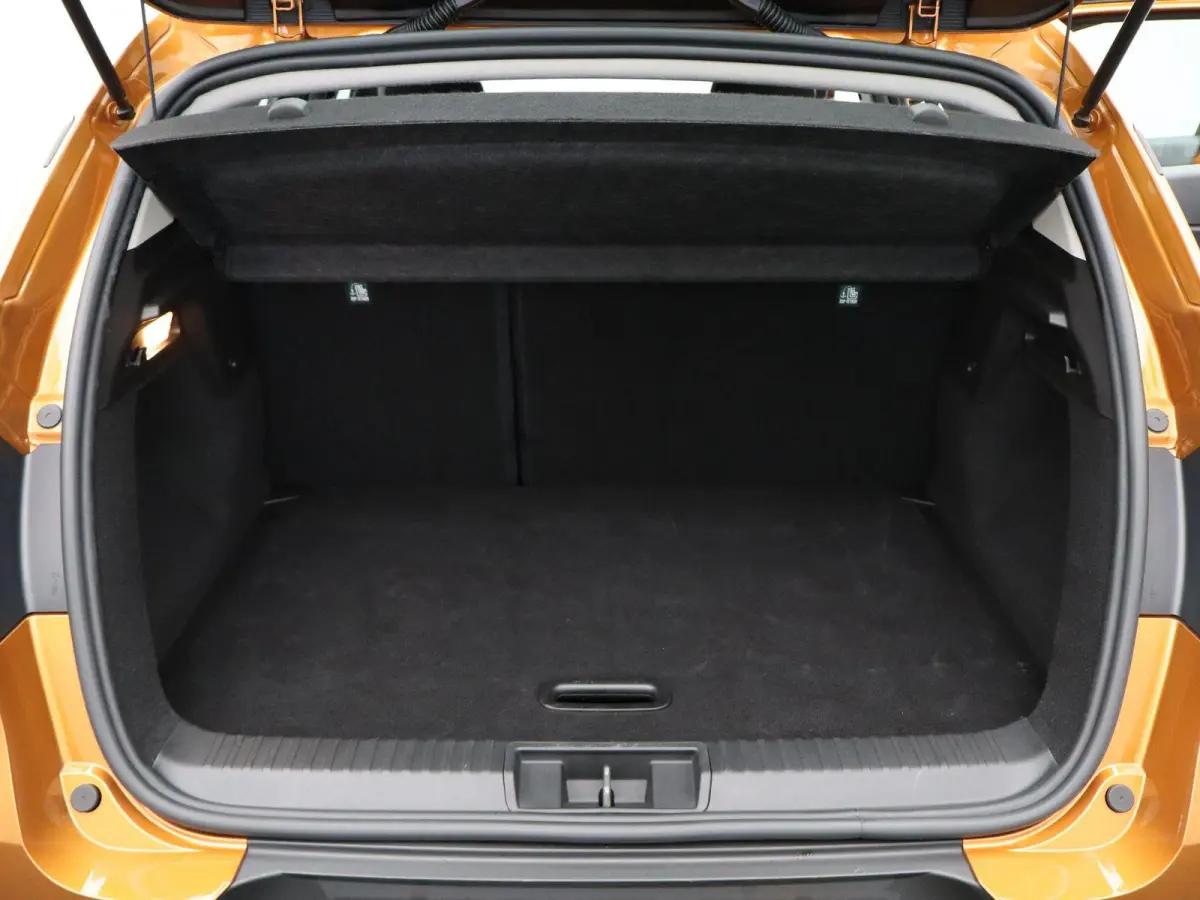 TCe 140 EDC GPF Zen | AUTOMAAT | Navigatie |