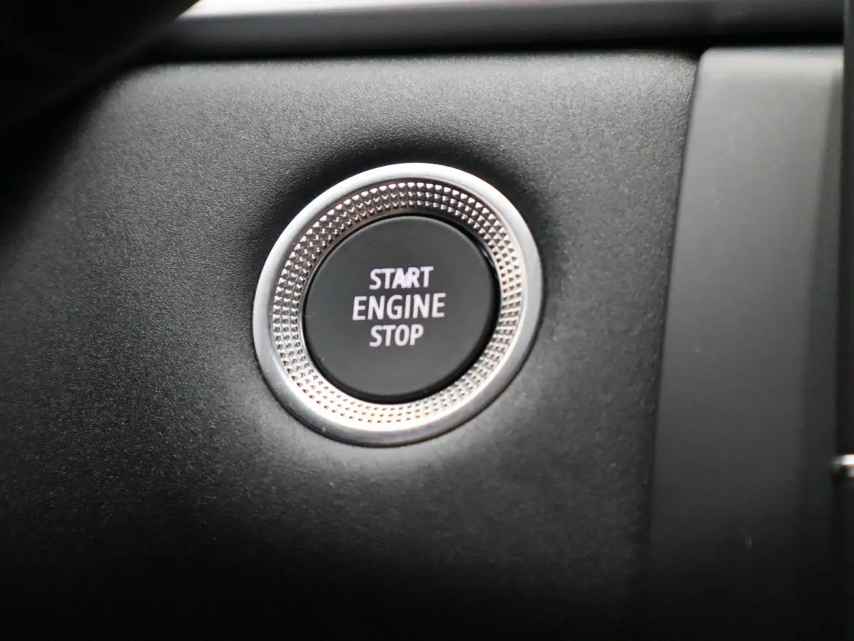TCe 140 EDC GPF Zen | AUTOMAAT | Navigatie |