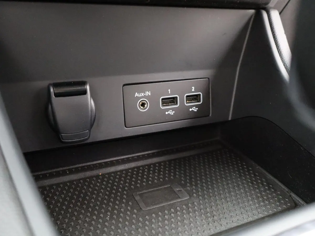 TCe 140 EDC GPF Zen | AUTOMAAT | Navigatie |