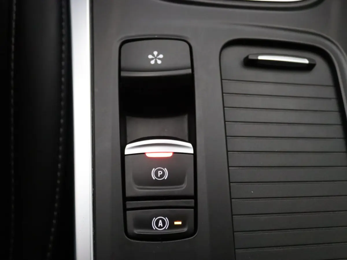 Estate 160pk Plug-In Hybrid Intens Apple Carplay/Android Auto | Climate