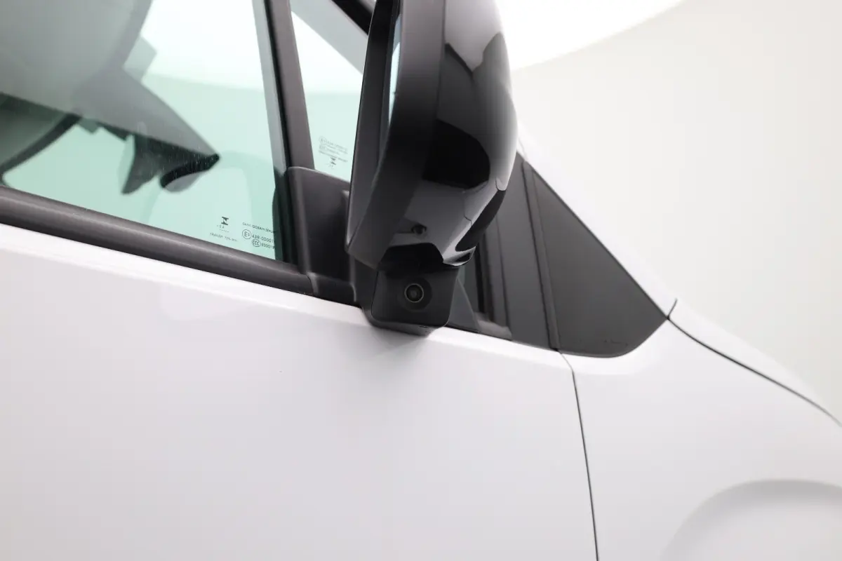 1.5 BlueHDi 100 S&S L1 Trekhaak | Houten Laadvloer | Camera | Navigatie | Carplay | Cruise | Airco | All-Season | Achteruit rijcamera | Airco | Apple Carplay/Android Auto|telefoonintegratie 